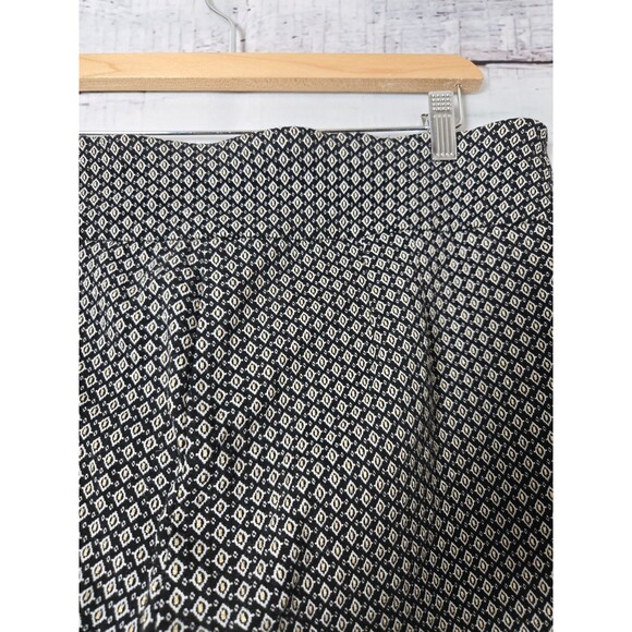 Attyre Womens Pants Size 16W Black Gold Diamond Print Pull On Ankle Length Plus - Picture 4 of 9